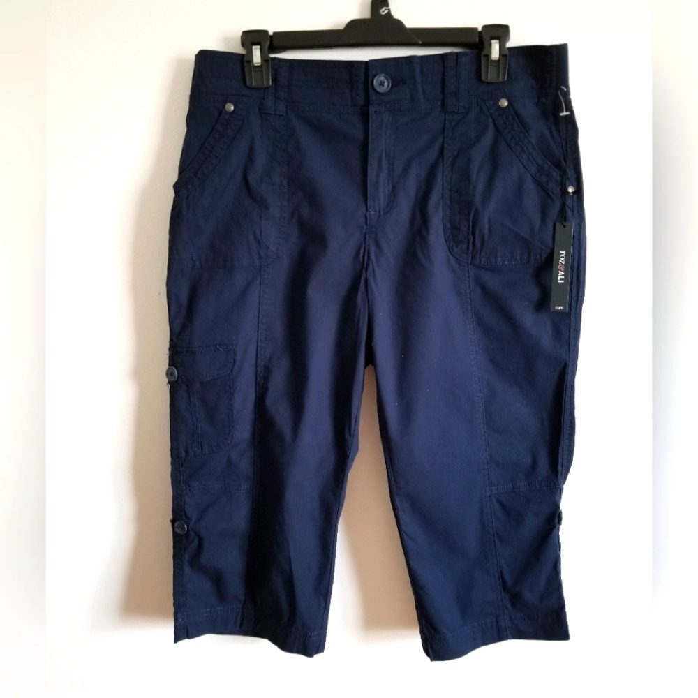 Women's Navy Blue capri Pants size 12